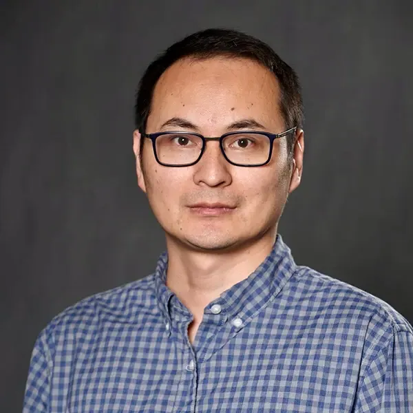 Portrait of Wei Luo, Ph.D.