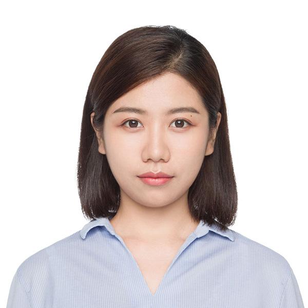 Portrait of Luna Yang